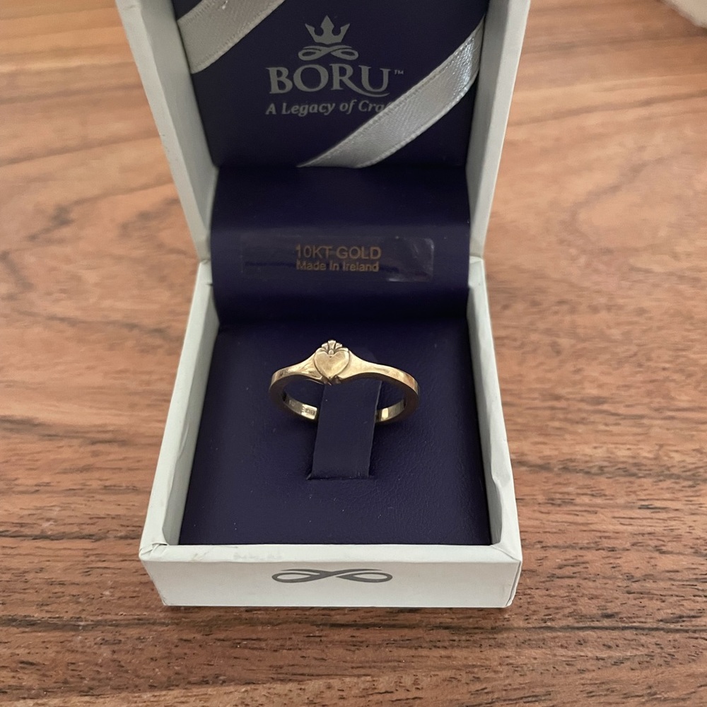 Claddagh ring gold